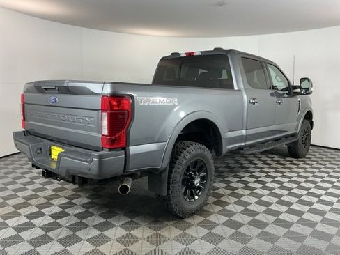 Used 2022 Ford F350 Lariat w/ Tremor Off-Road Package image 4
