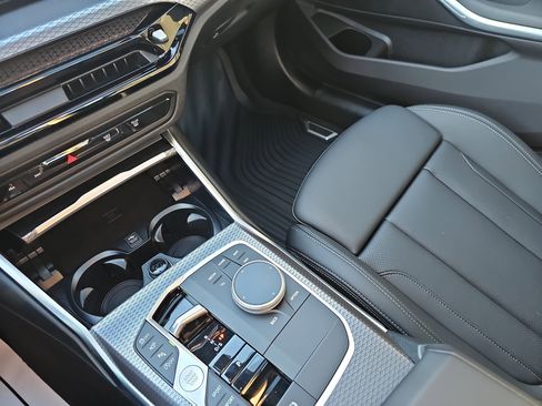 New 2025 BMW 330i xDrive Sedan w/ Premium Package image 26