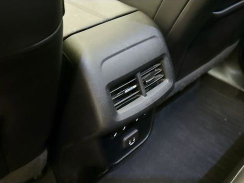 Used 2020 Chevrolet Equinox Premier image 29