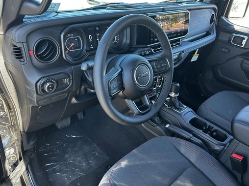 New 2025 Jeep Gladiator Rubicon w/ Convenience Group image 15