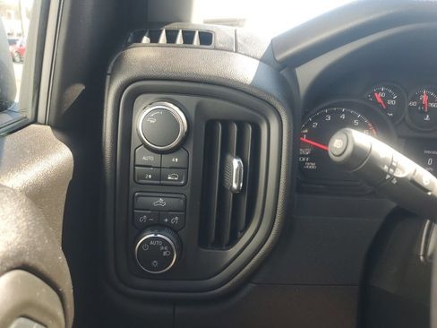 Used 2024 Chevrolet Silverado 1500 Custom image 19