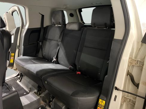 Used 2012 Toyota FJ Cruiser 4WD w/ Upgrade Pkg image 13