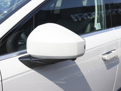 New 2026 Hyundai Ioniq 9 SEL image 13