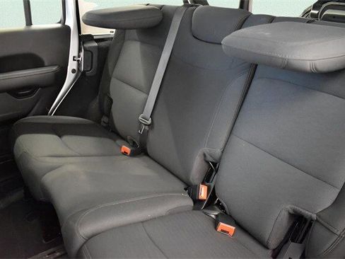 Used 2022 Jeep Wrangler Unlimited Sahara image 7