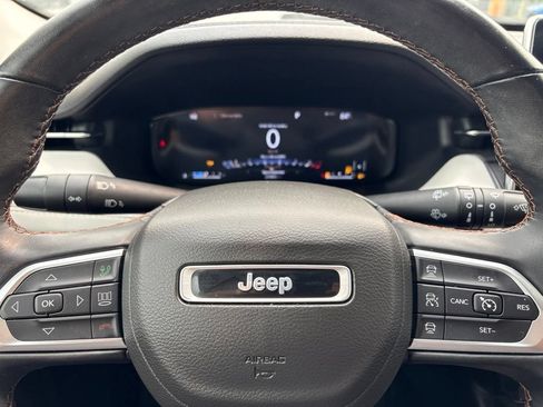 Used 2022 Jeep Compass Limited w/ Elite Group AWD/4WD image 26