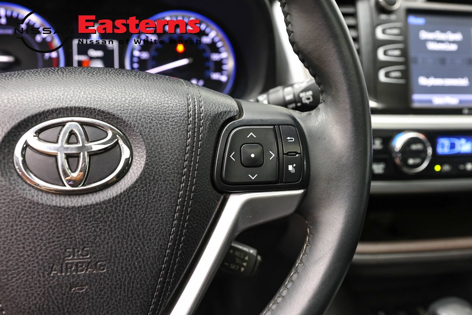 Used 2016 Toyota Highlander XLE AWD/4WD image 16