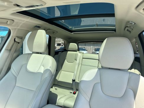 Used 2020 Volvo XC60 T5 Inscription w/ Protection Package Premier AWD/4WD image 4