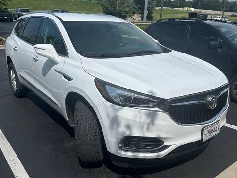 Used 2019 Buick Enclave Essence FWD image 4