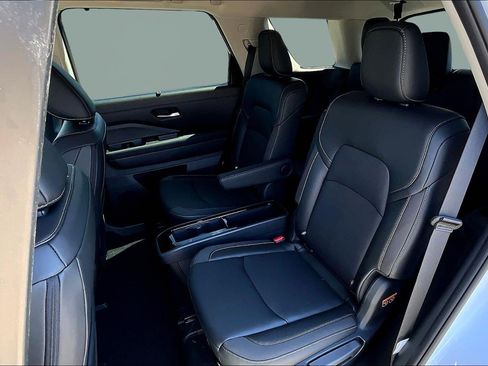 New 2026 Nissan Pathfinder SL AWD/4WD image 18