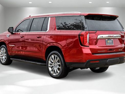 Used 2022 GMC Yukon XL SLE image 8