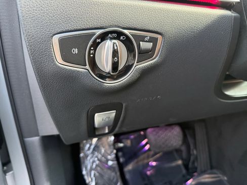 Certified 2019 Mercedes-Benz E 300 4MATIC image 25