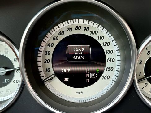 Used 2013 Mercedes-Benz CLS 550 4MATIC image 36