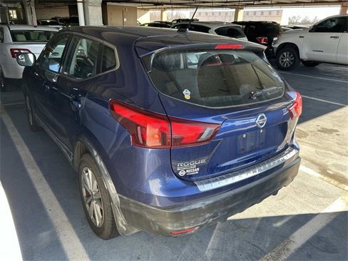 Used 2017 Nissan Rogue Sport S w/ S Appearance Package image 2
