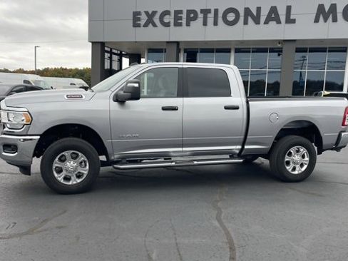 Used 2024 RAM 2500 Big Horn w/ Bed Utility Group image 2