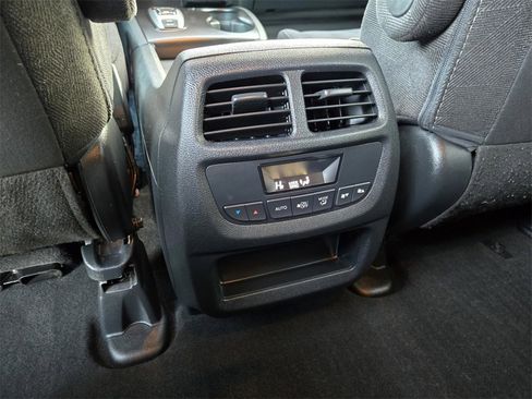 Used 2022 Honda Pilot Sport image 11