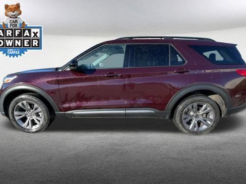 Used 2022 Ford Explorer XLT w/ Equipment Group 202A AWD/4WD image 6