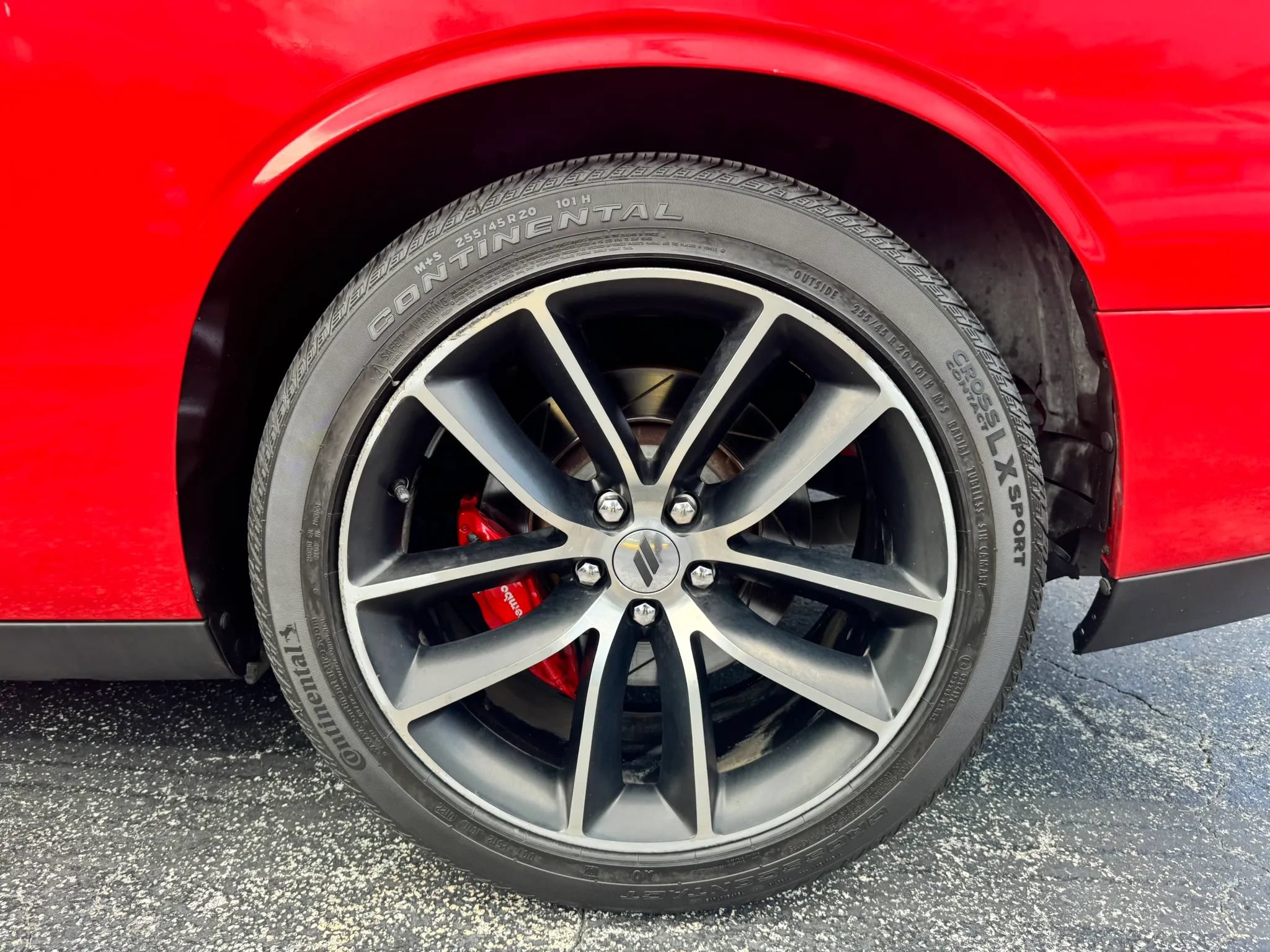 Used 2018 Dodge Challenger R/T w/ Performance Handling Group RWD image 14