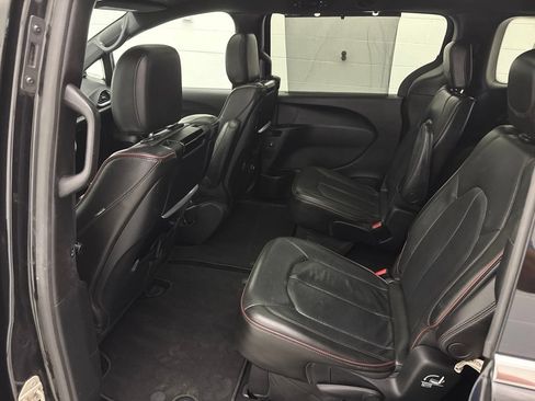 Used 2020 Chrysler Pacifica Limited FWD image 52