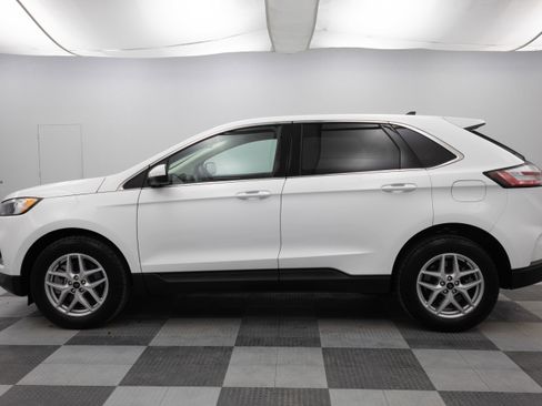 Used 2024 Ford Edge SEL w/ Convenience Package image 7