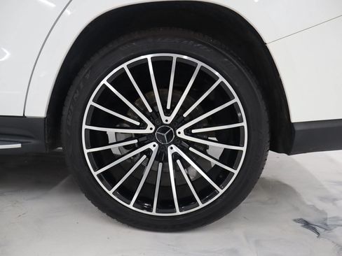 Used 2017 Mercedes-Benz GLS 450 4MATIC w/ Premium Package image 8