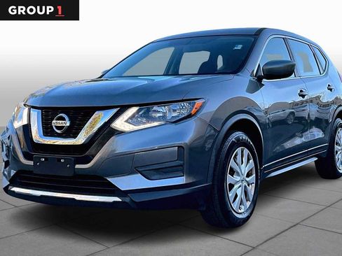 Used 2017 Nissan Rogue S image 1