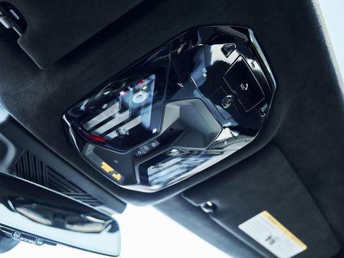 Used 2026 BMW M5 w/ Executive Package image 84