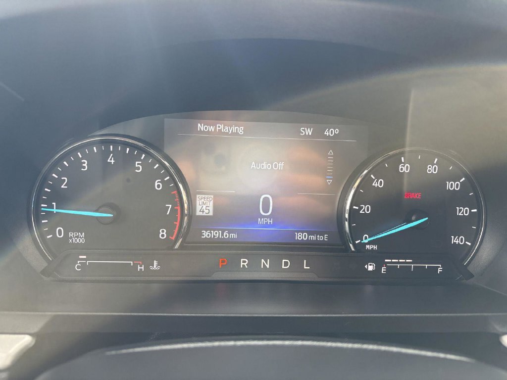 Used 2023 Ford Explorer XLT w/ Equipment Group 202A AWD/4WD image 31