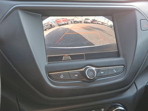 Certified 2022 Chevrolet TrailBlazer LT w/ Driver Confidence Package image 17