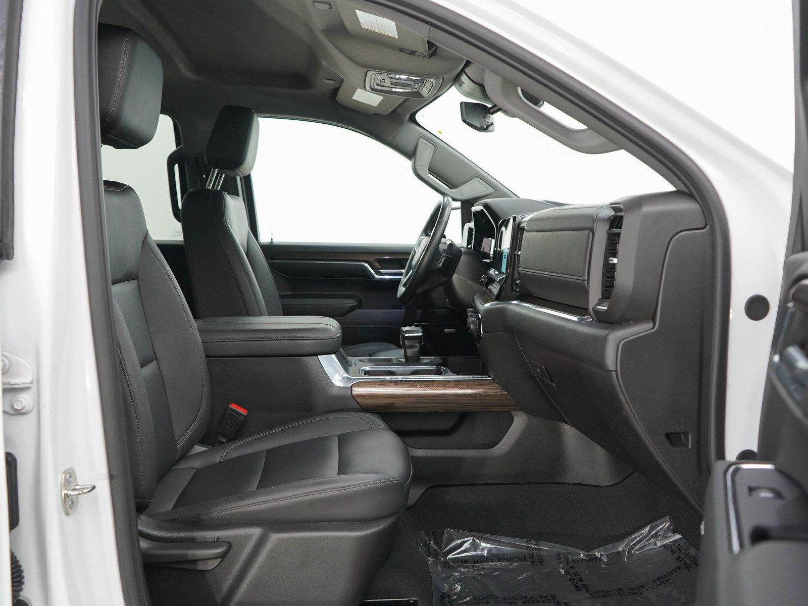 Used 2024 Chevrolet Silverado 1500 RST AWD/4WD image 11