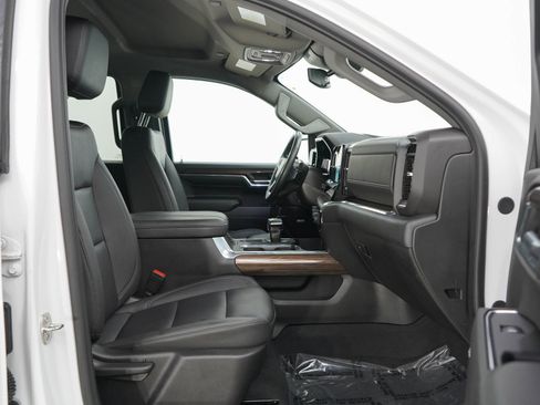 Used 2024 Chevrolet Silverado 1500 RST AWD/4WD image 11