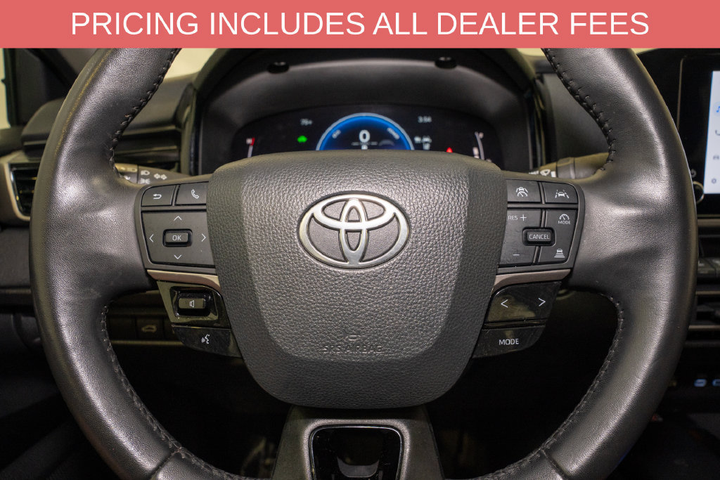 Used 2025 Toyota Camry LE w/ Convenience Package AWD/4WD image 18