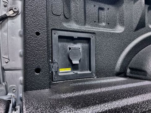Used 2023 Ford F150 Lariat AWD/4WD image 28