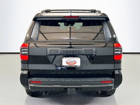 New 2026 Toyota 4Runner SR5 image 5