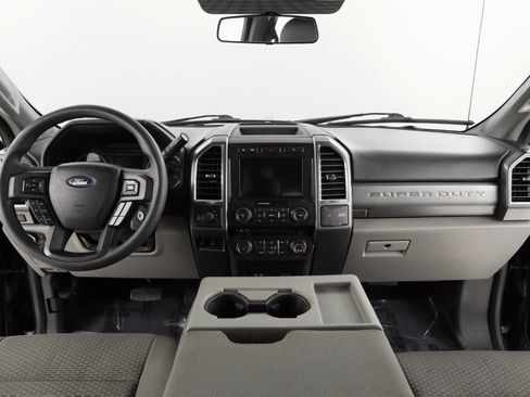 Used 2018 Ford F250 XLT w/ XLT Premium Package image 14