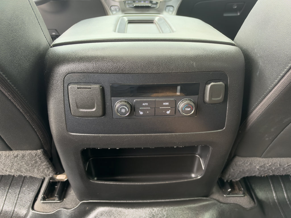 Used 2020 GMC Yukon XL SLT AWD/4WD image 21