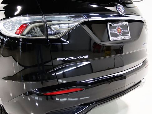 Used 2023 Buick Enclave Avenir w/ Avenir Technology Package image 8