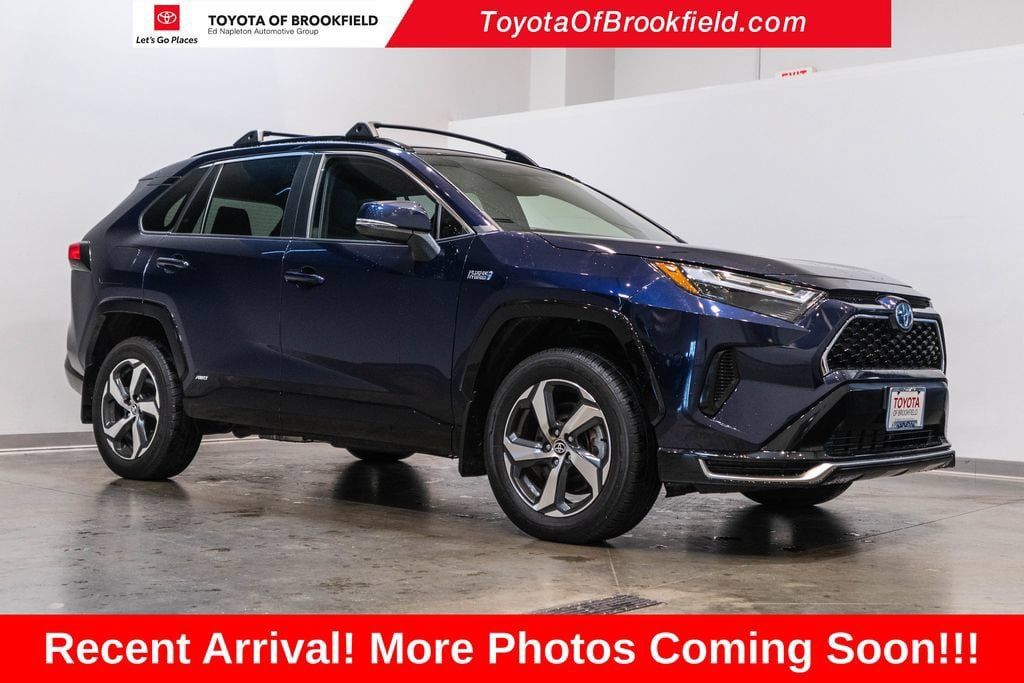Used 2024 Toyota RAV4 SE w/ Weather & Moonroof Package AWD/4WD image 1