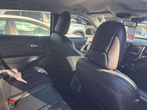 Certified 2020 Jeep Cherokee Latitude Lux w/ Quick Order Package 26H Lux image 8