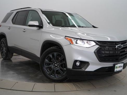 Used 2020 Chevrolet Traverse RS image 3
