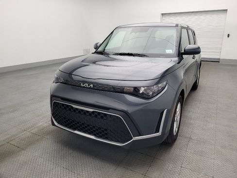 Used 2025 Kia Soul LX image 15