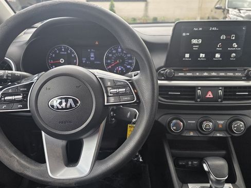 Used 2020 Kia Forte LXS FWD image 16