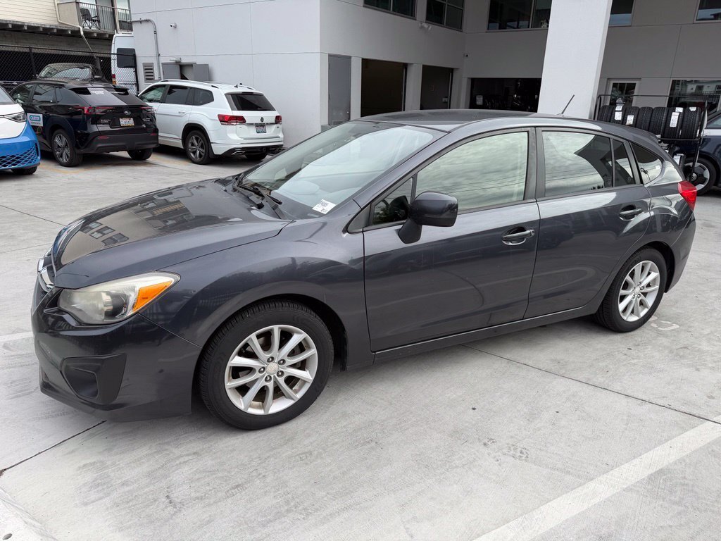 Used 2014 Subaru Impreza 2.0i Premium w/ All-Weather Package w/CVT AWD/4WD image 3