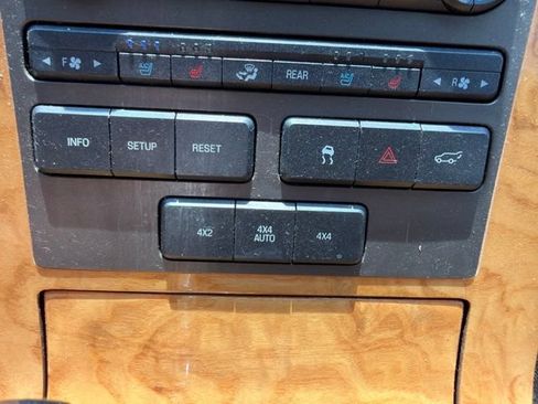 Used 2011 Lincoln Navigator 4WD w/ 101A Rapid Spec Order Code image 37