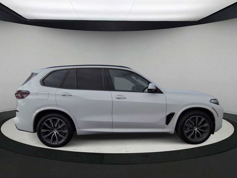 Used 2026 BMW X5 xDrive50e w/ M Sport Package AWD/4WD image 9