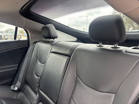 Used 2018 Chevrolet Volt Premier w/ Driver Confidence Package image 29