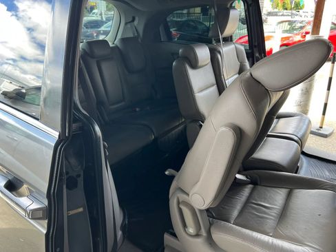 Used 2013 Honda Odyssey Touring image 12