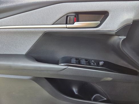 Used 2025 Toyota Camry LE FWD image 9
