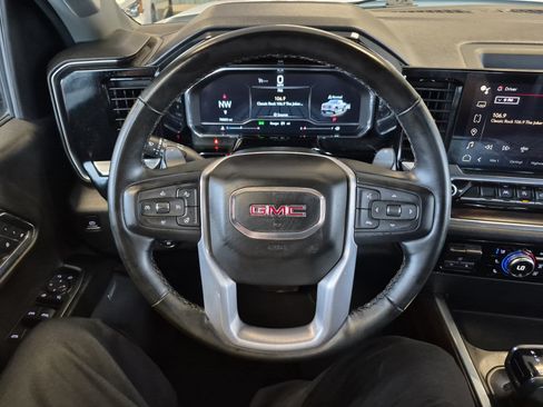 Used 2023 GMC Sierra 1500 SLT w/ SLT Convenience Package AWD/4WD image 31