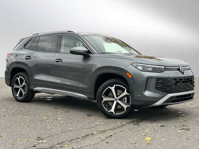 New 2025 Volkswagen Tiguan SE