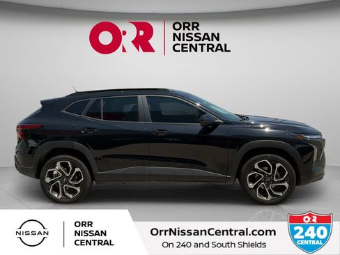 Used 2025 Chevrolet Trax RS w/ Driver Confidence Package FWD image 4